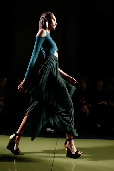 Look 32